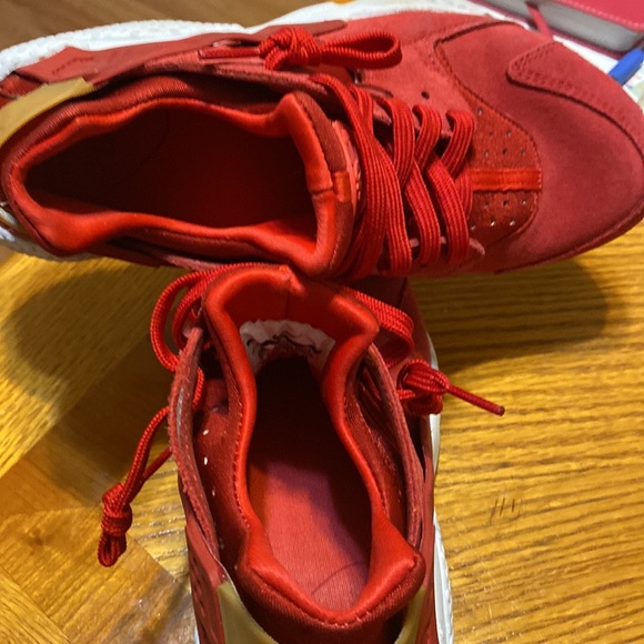 Women Size 9 Huarache Nike’s - Picture 3 of 6